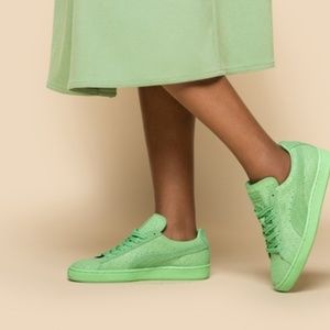 Solange x PUMA Word to the Woman Sneaker, Size 7